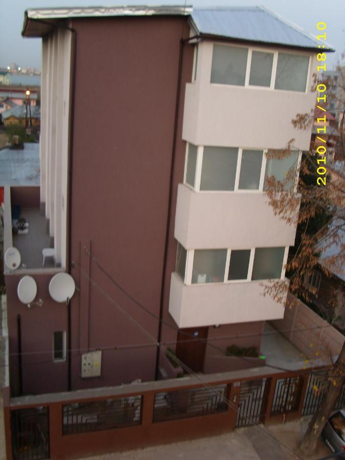 Apartament Laurentiu - etaj.1 Bucarest Extérieur photo