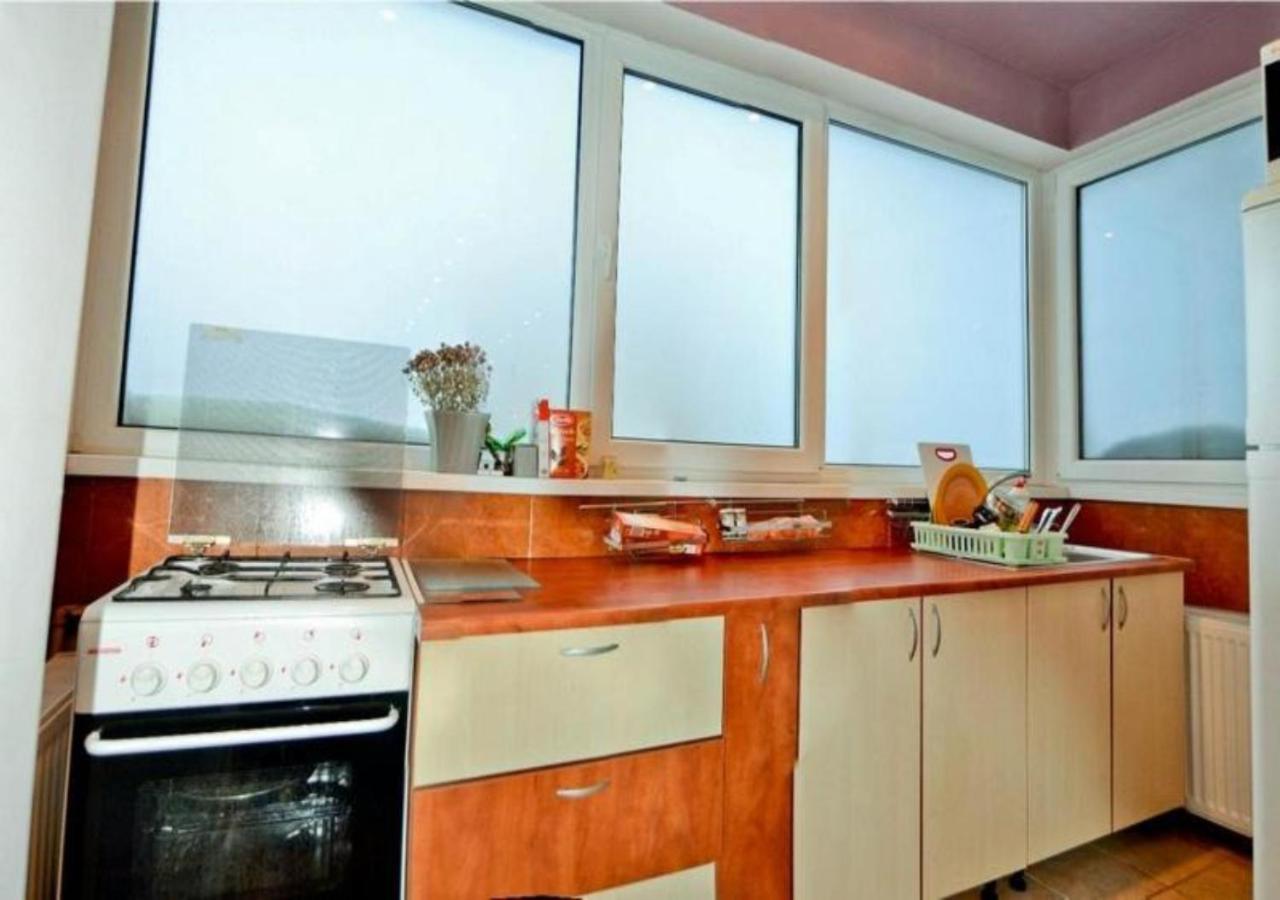 Apartament Laurentiu - etaj.1 Bucarest Extérieur photo