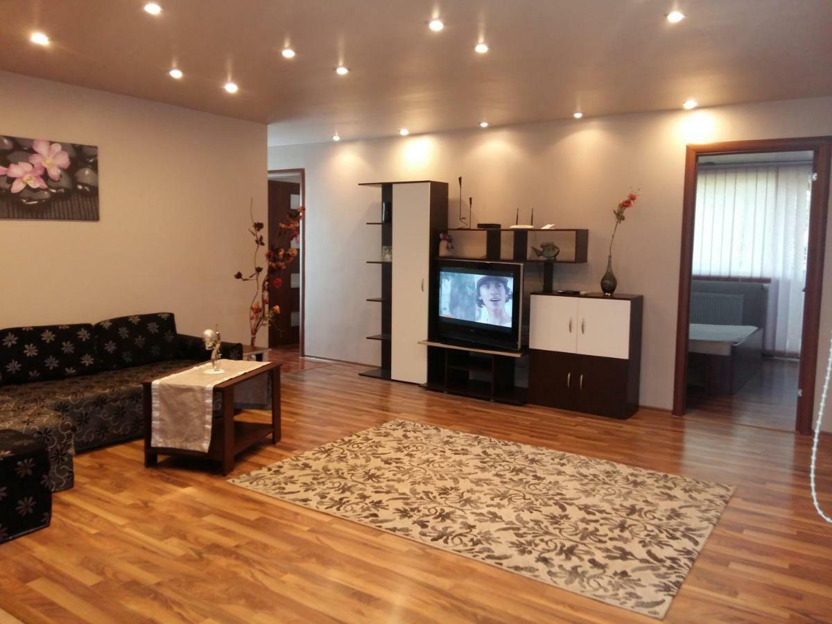 Apartament Laurentiu - etaj.1 Bucarest Extérieur photo